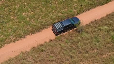 dirt road 4 x 4 driving