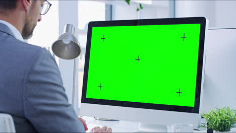 trabajando hacia su fecha límite