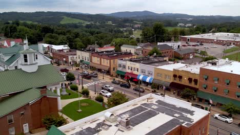 Aerial-push-in-to-hillsville-virginia