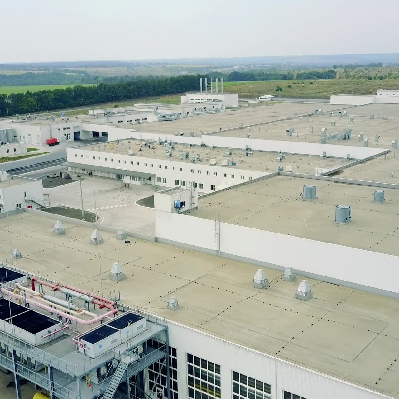 exterior moderno de la fábrica