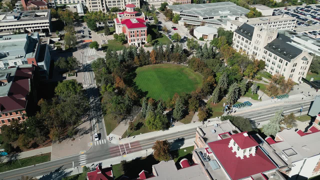Drone captures central quad and campus activity at UM Winnipeg during autumn