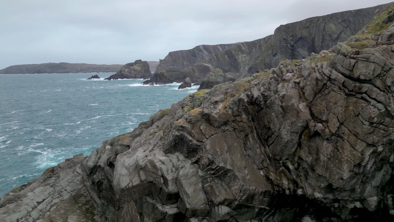 Mizen Head Cliffs Revealing - Cinematic 4K