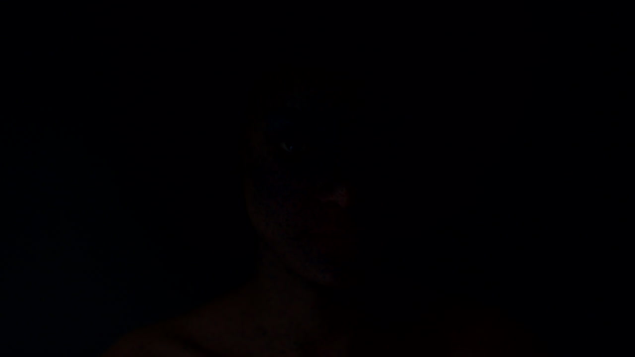 secreto, silencio y mujer cara pintura maquillaje