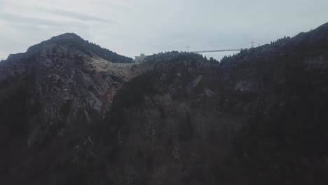 Aerial-Pullout-Swinging-Bridge-Atop-Grandfather-Mountain