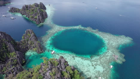 Above-view-of-Palawan's-Twin-Lagoon-in-Coron