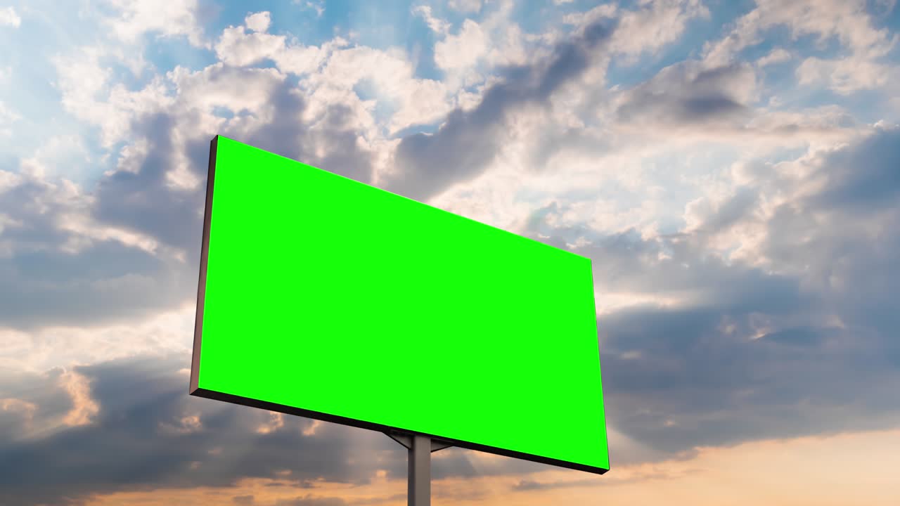 timelapse - cartel verde en blanco y nubes blancas en movimiento contra el cielo al atardecer