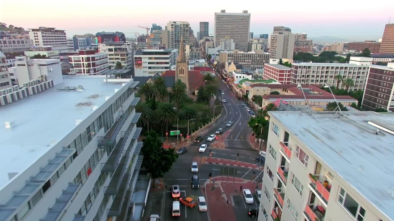 도시 도로 위의 높이