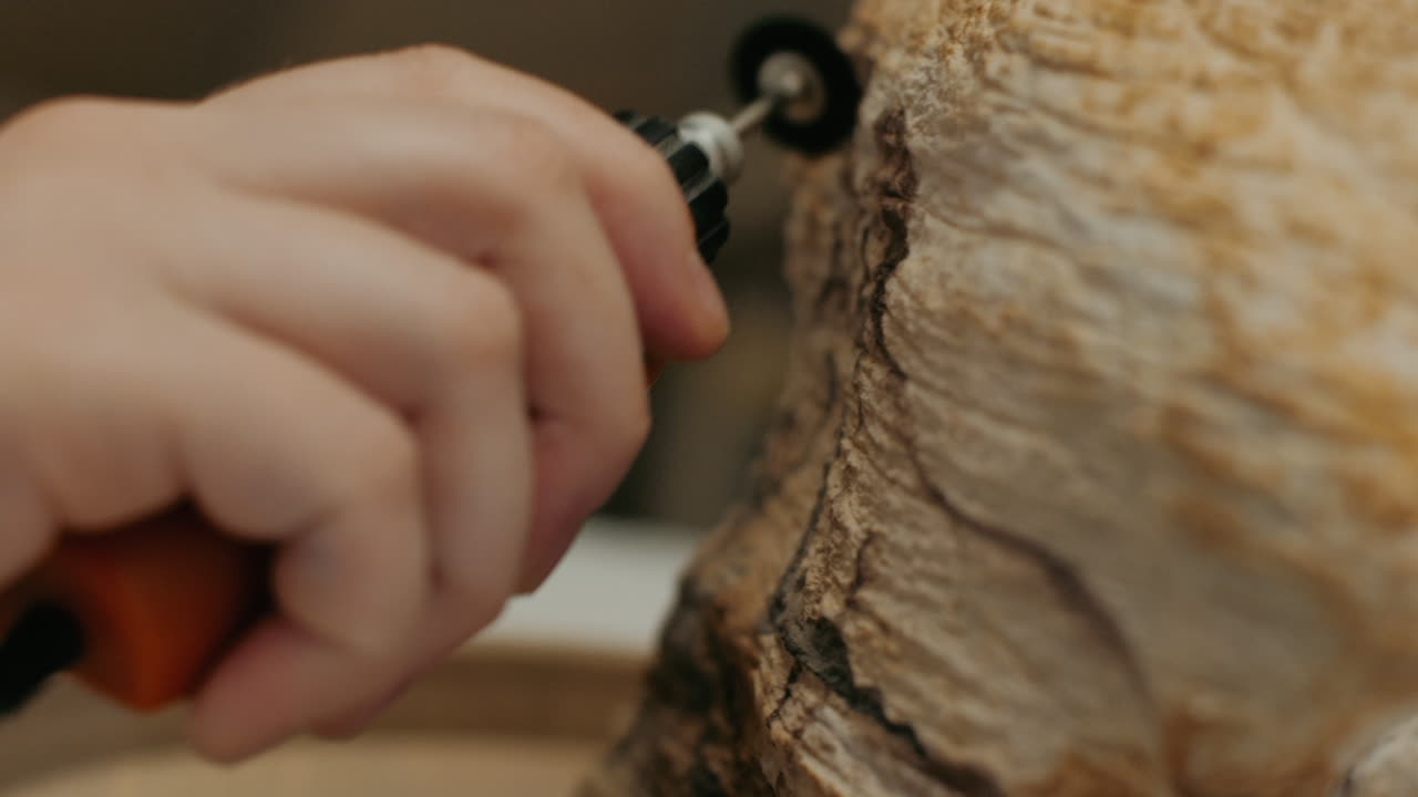 процесс резки камня