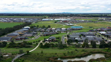 Antena-Sobre-Geelong-Suburbio-Armstrong-Creek-área-Recientemente-Desarrollada