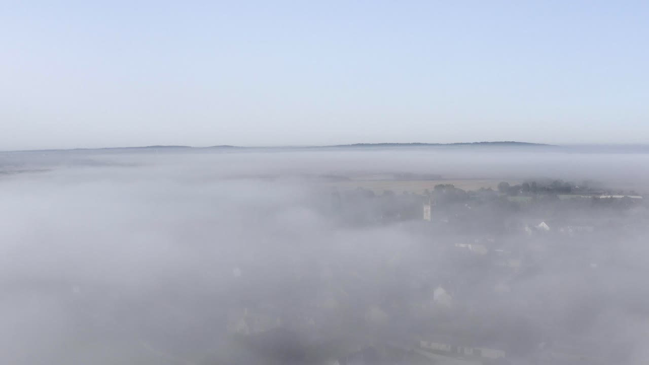 disparo de dron panorámico a través de islip 02