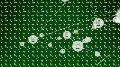animación de una red de iconos digitales contra el diseño de patrones abstractos en fondo verde.