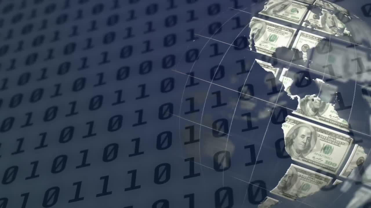 바이너리 코딩 데이터 처리에 대항하여 회전하는 미국 달러 지구의 디지털 애니메이션
