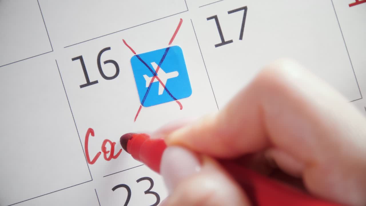 vuelo cancelado en concepto de calendario
