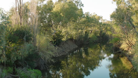 Fluss-Mit-Niedrigem-Wasserstand-Aufgrund-Der-Australischen-Dürre