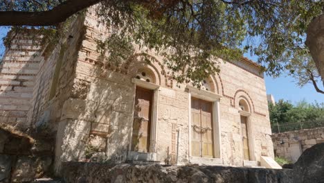 View-of-the-entrance-to-Church-of-the-Holy-Apostles,-Athens,-Greece