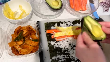 how to make your own sushi rolls in time lapse mode