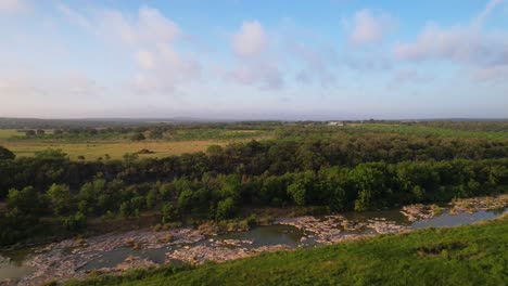 Imágenes-Aéreas-Del-Río-Pedernales-Cerca-De-Stonewall-Texas