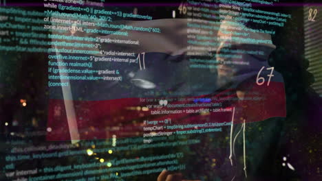 animación de un hacker caucásico sobre el procesamiento de datos y la bandera de rusia