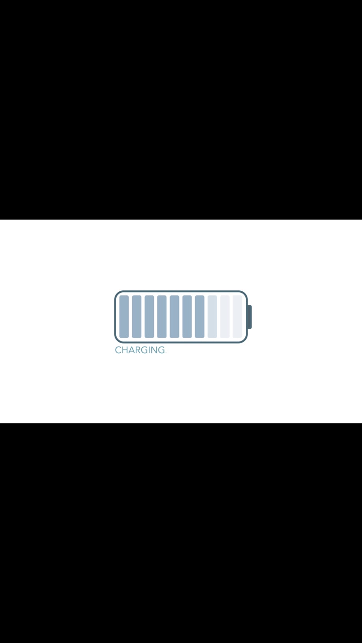 El icono de la batería se llena de rojo a azul, indicando el progreso de carga sobre un fondo blanco.