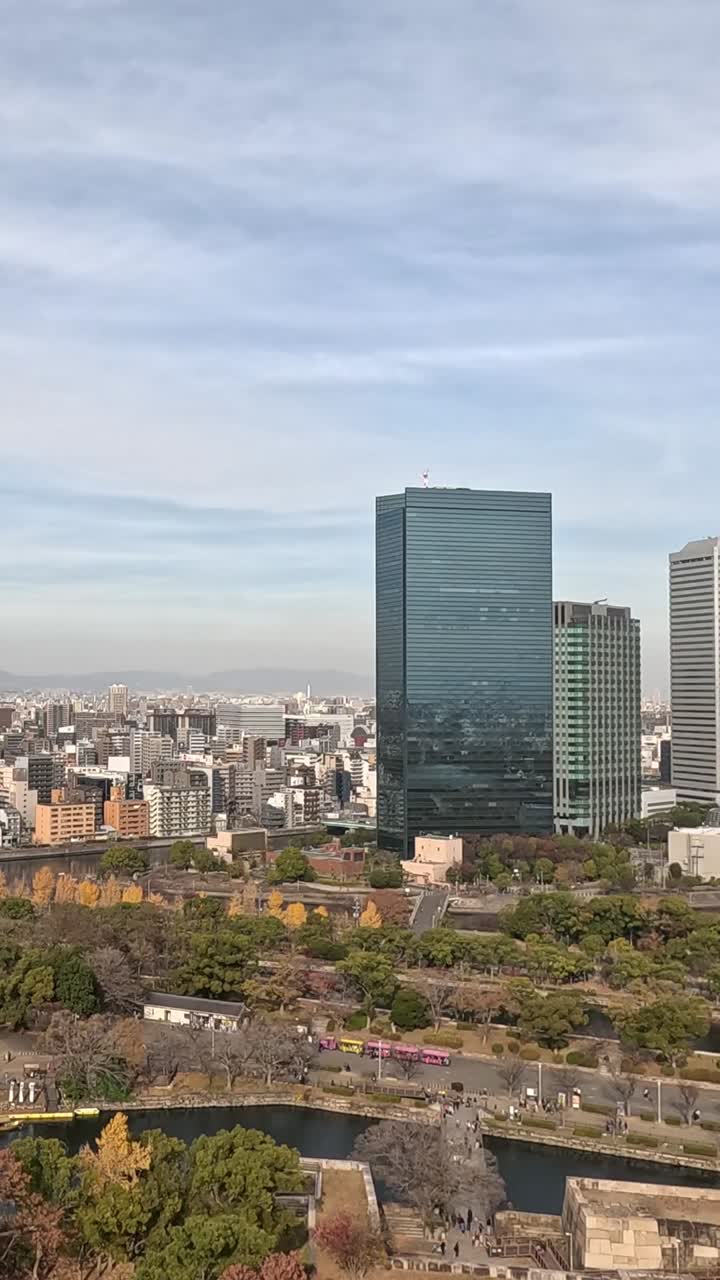 lapso de tiempo de un paisaje urbano con sombras cambiantes