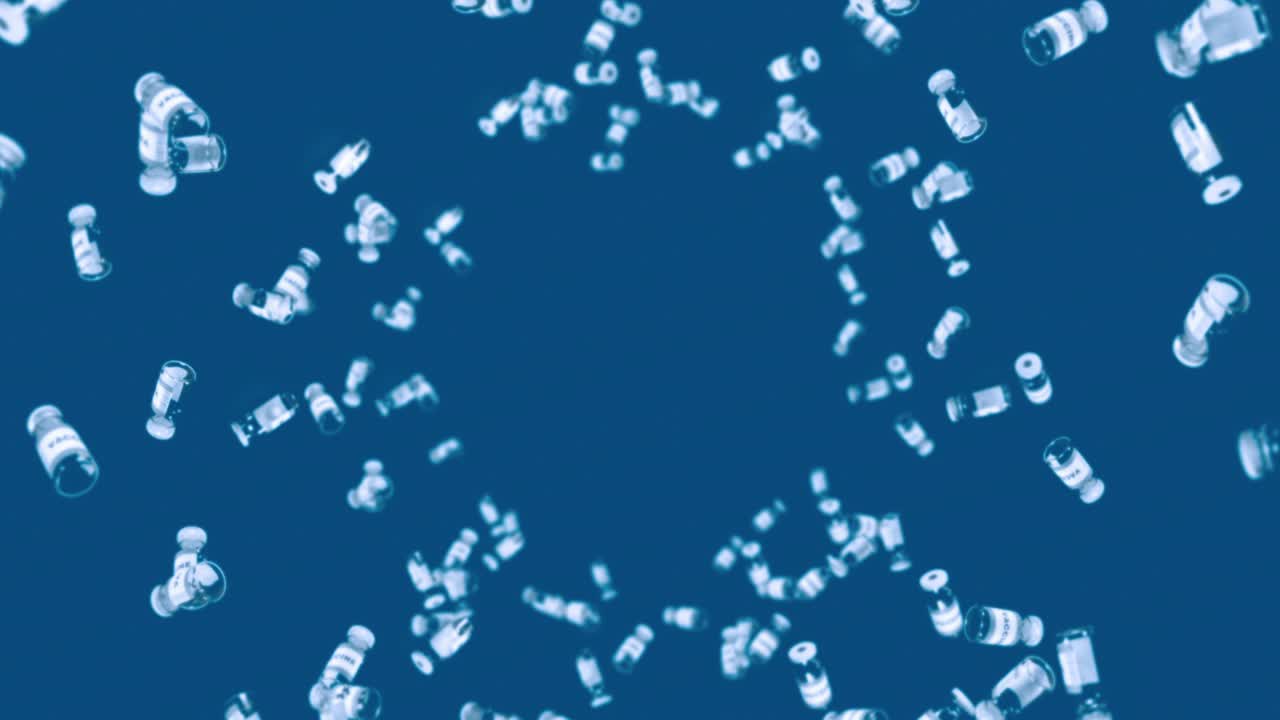 파란색 배경에 많은 백신 병을 날려. 의학 개념. 바이러스 치료. 투명한 액체. 백신의 3d 루프 애니메이션.