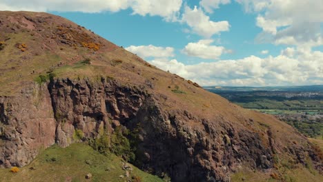 Enthüllung-Von-Edinburgh-Hinter-Dem-Holyrood-Park