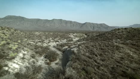 Drone-Dia-Nublado-Norte-Coahuila-Mexico-Semidesierto-Montaña-La-Azufrosa-Zona