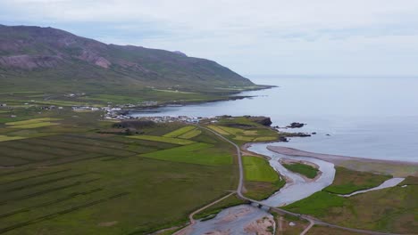 borgarfjörður eystri 位於冰島東海岸的偏遠城市,從空中拍攝