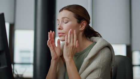 It-manager-rubbing-eyes-at-workplace-closeup.-Exhausted-woman-employee-overwork