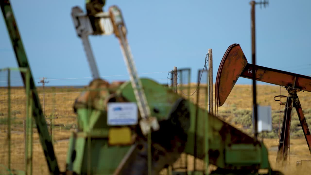 4k의 오일 오일  ⁇ 프가 작동하고 다른  ⁇ 프는 작동하지 않습니다.