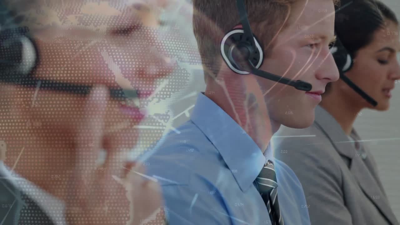 전화 헤드 ⁇ 을 사용하는 다양한 비즈니스 사람들에 대한 데이터 처리 애니메이션