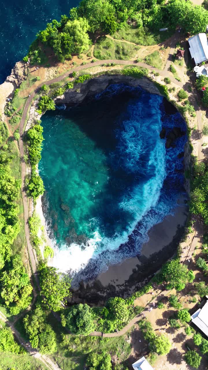 Majestic Broken beach of Nuda Penida, aerial top down view