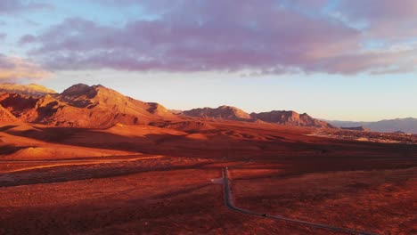 Vista-Aérea-Rural-Del-Suroeste-De-Estados-Unidos-En-El-Sur-De-Nevada-Cerca-De-Las-Vegas