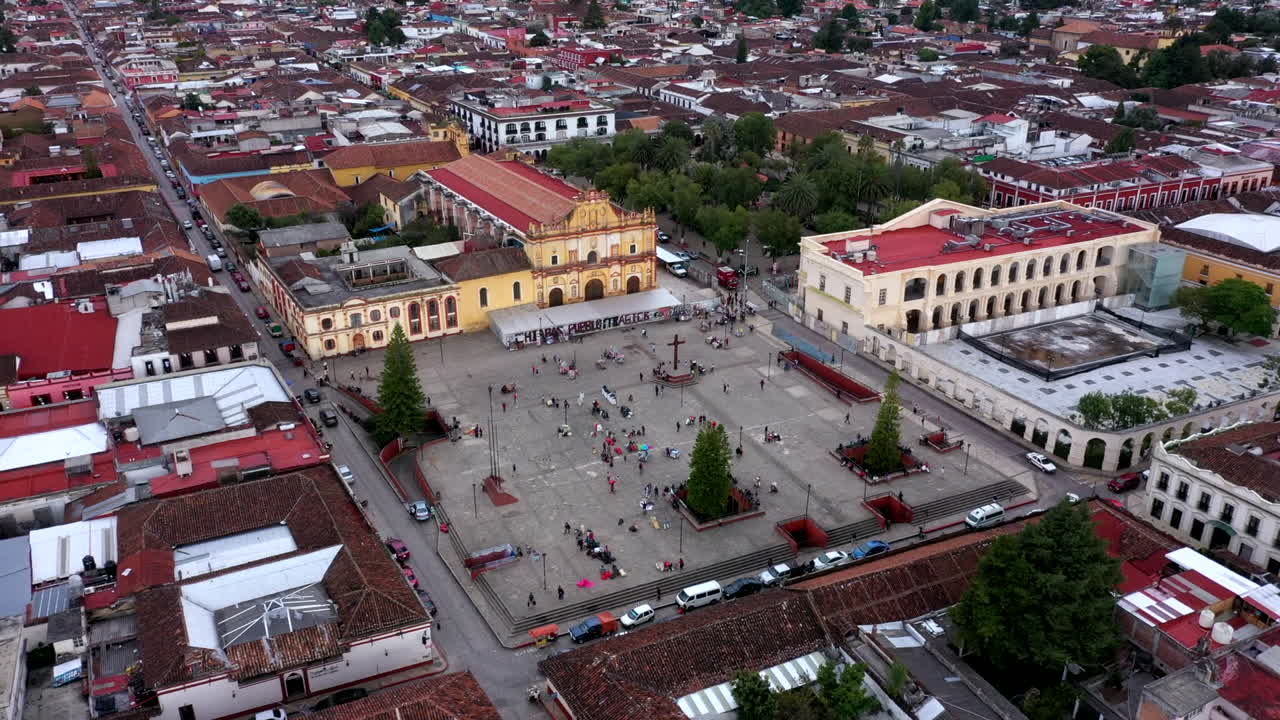 vista aérea de la ciudad de san cristóbal de las casas en chiapas, méxico
