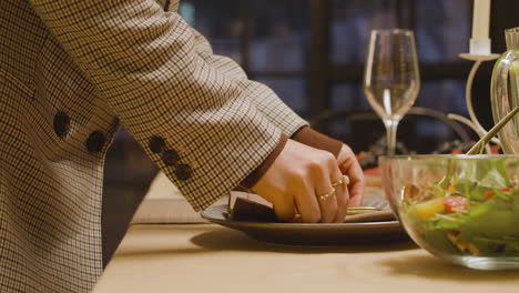 people setting the table