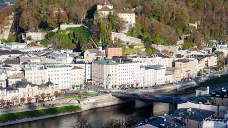 Horizonte-De-Salzburgo:-Día-De-Otoño