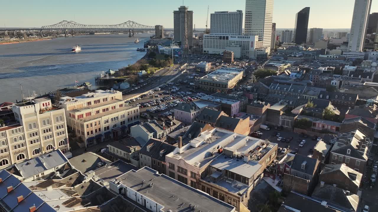 제이크의 양조장 근처의 뉴올리언스의 드론 뷰