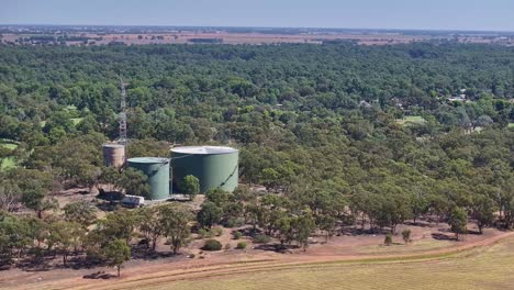 Una-Porción-De-La-Australia-Rural-Donde-Las-Comodidades-De-La-Ciudad-Se-Encuentran-Con-Paisajes-Abiertos-En-La-Distancia