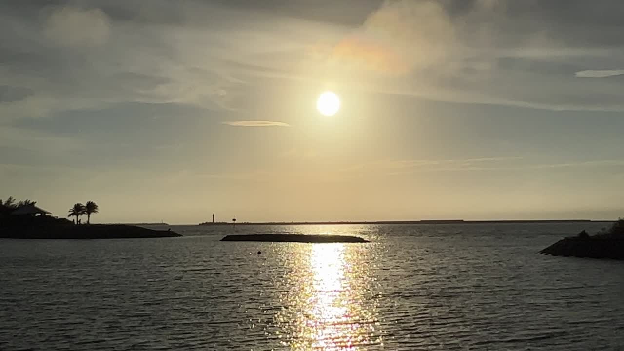 오키나와 나하 우미소라 공원의 저녁 풍경