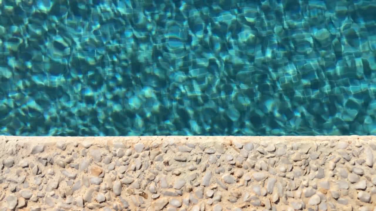 4k Swimming Pool Side