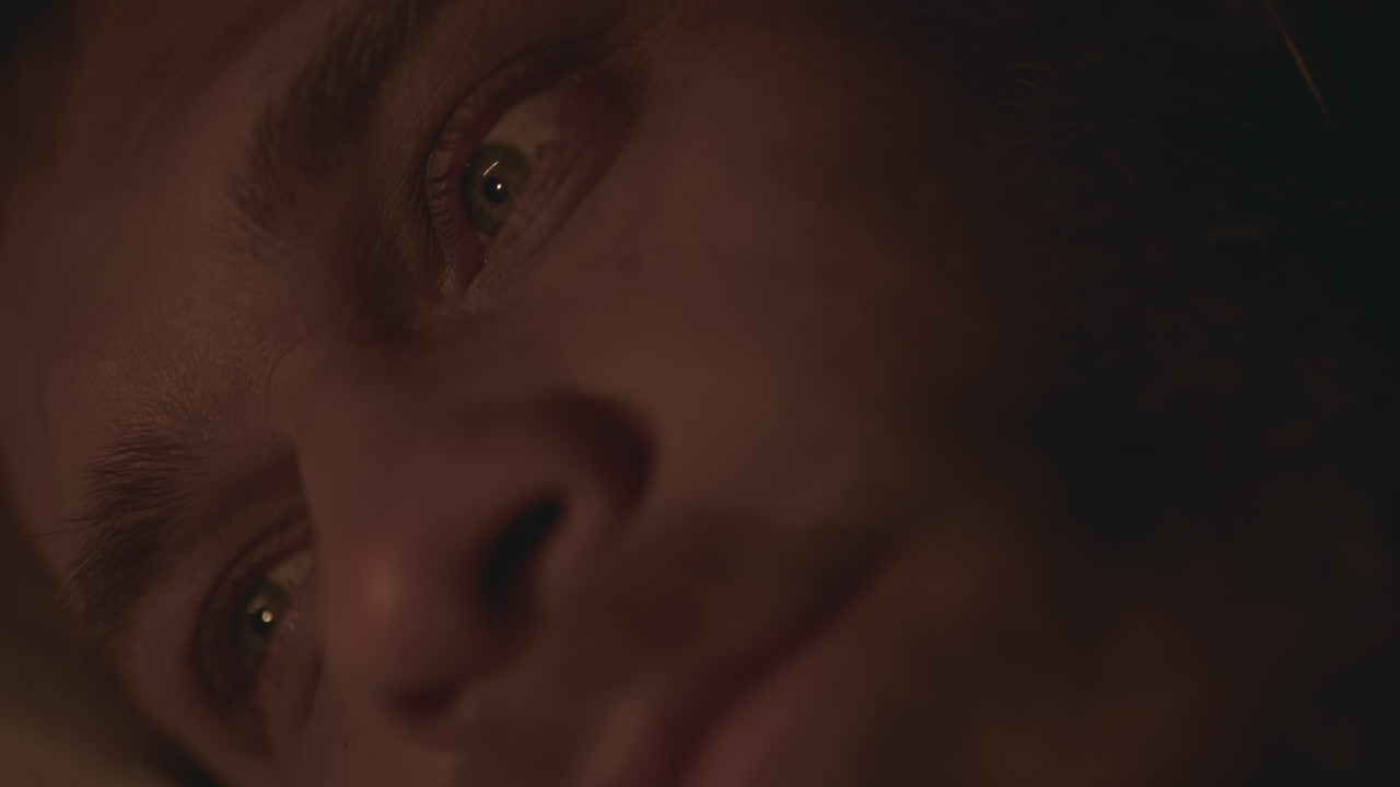 primer plano de la cara de un hombre