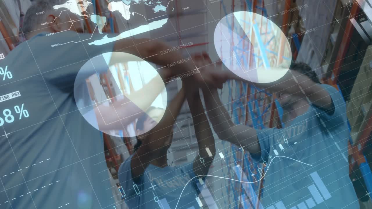 procesamiento de datos estadísticos contra un grupo de voluntarios diversos haciendo una pila de mano en el almacén