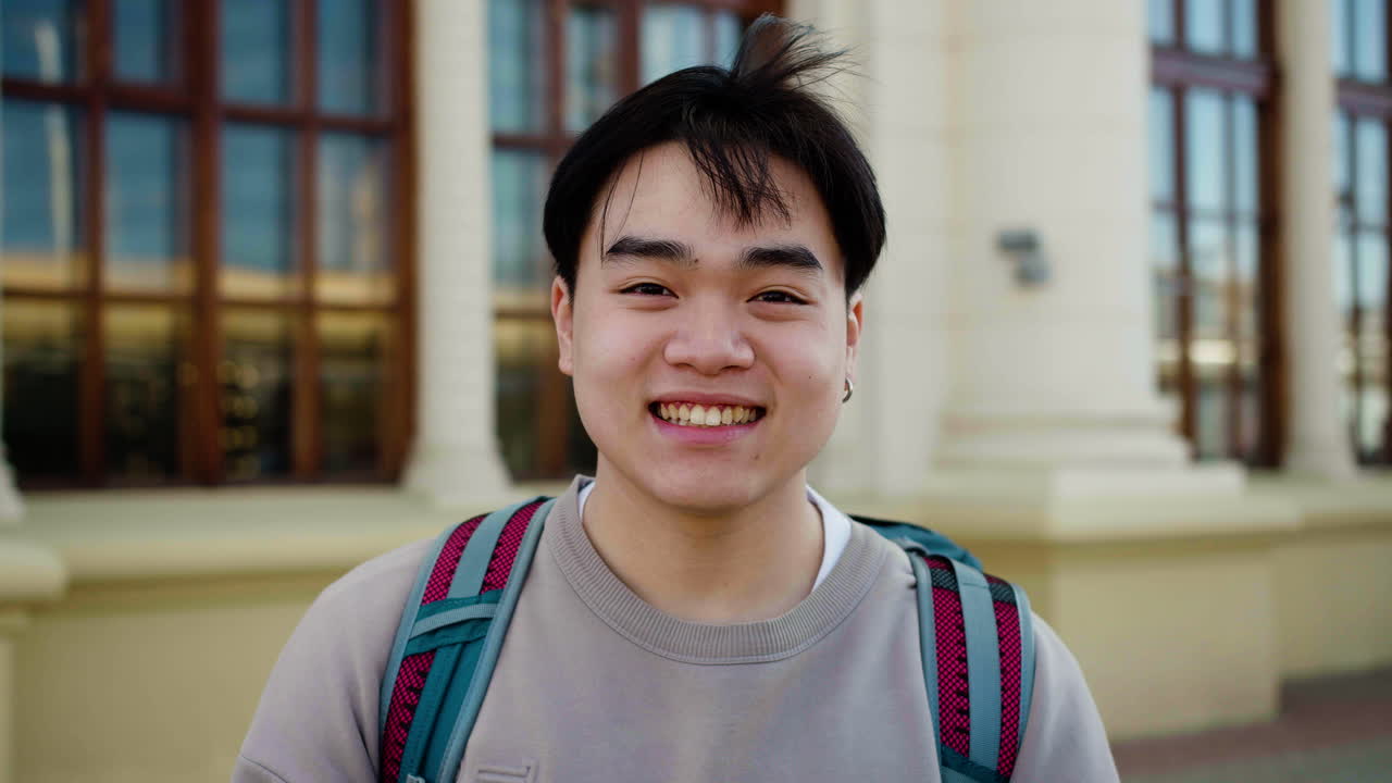 배낭을 가진 남자