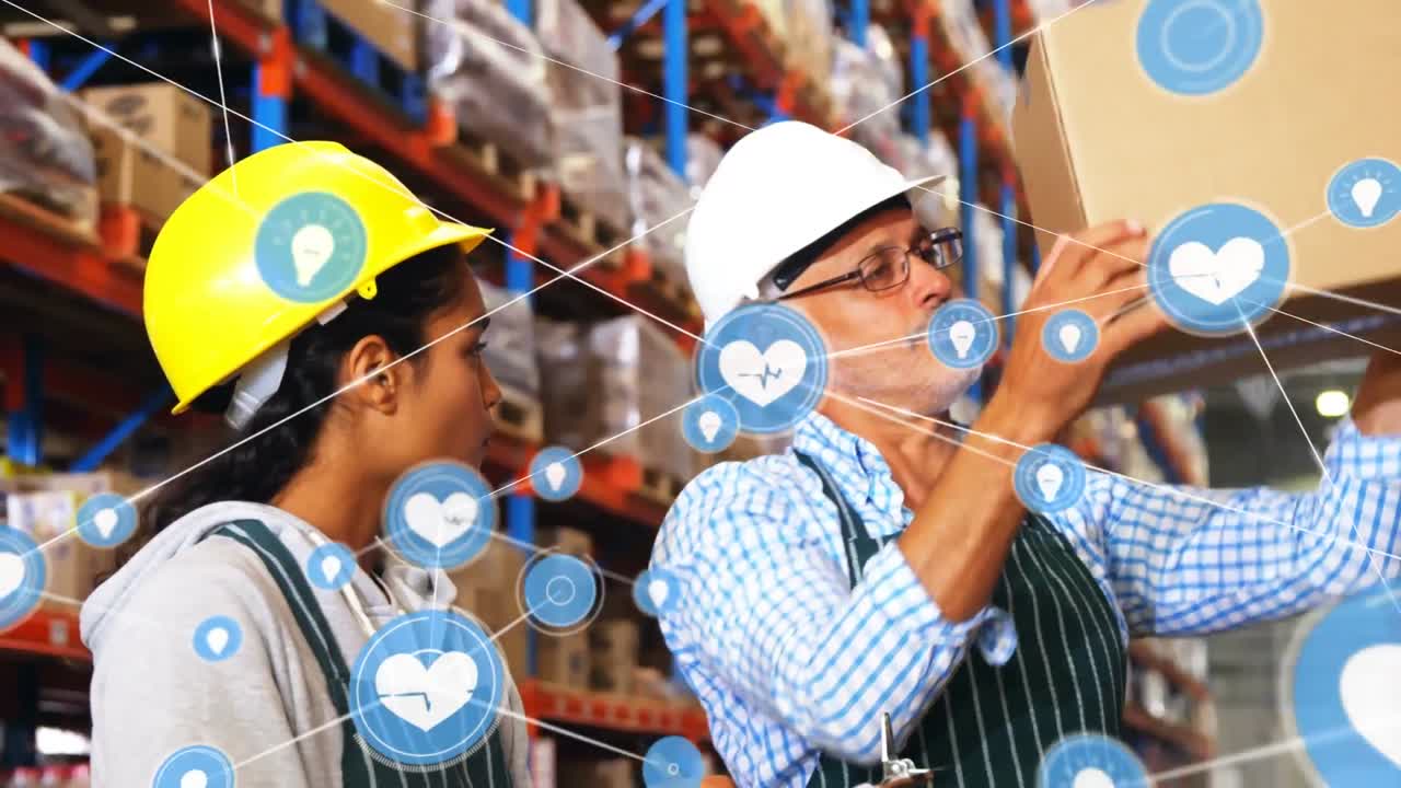 animación de la red de conexiones con iconos sobre el hombre y la mujer que trabajan en wearhouse