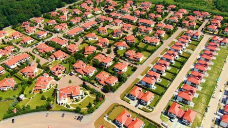 Aerial-drone-footage-over-the-summer-street