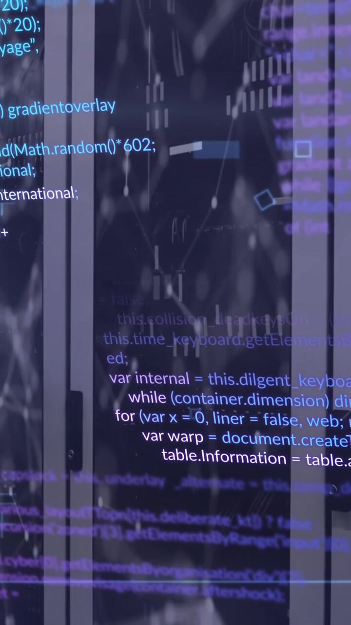 Animatie van gegevensverwerking en een netwerk van verbindingen tegen de achtergrond van een computerserverruimte.