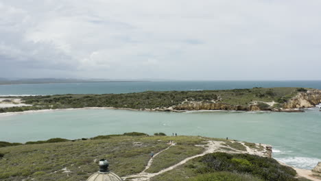 Antena-Descendente-Suave-Pasando-El-Faro-Faro-Morrillos-En-Cabo-Rojo-Puerto-Rico