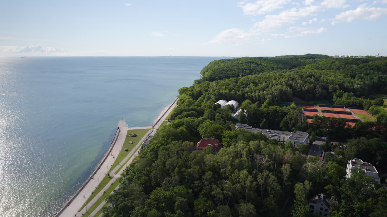 폴란드 그디니아의 낮에는 바다 경치, 낚시 부두 및 자연 보호 구역