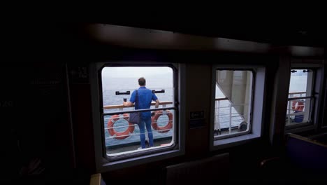 el ferry de pasajeros.