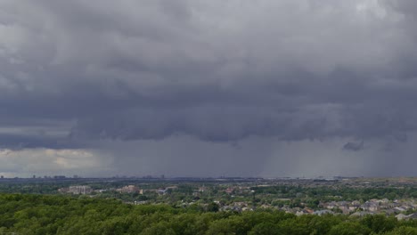 Time-lapse-of-ominous-storm-clouds,-Mississauga,-Canada,-wide-shot